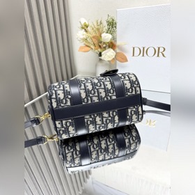 Подлинный продукт, высокое качество Новая сумка Dior Groove 20 см