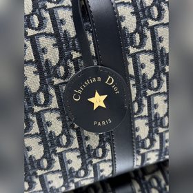 Подлинный продукт, высокое качество Новая сумка Dior Groove 25 см