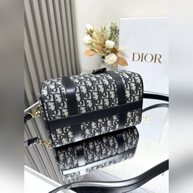Подлинный продукт, высокое качество Новая сумка Dior Groove 25 см