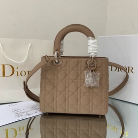 Подлинный продукт  【Dior Ultra-matte 24 см】 Lady Di.or Новая ко