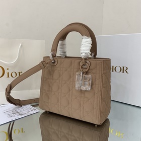 Подлинный продукт  【Dior Ultra-matte 24 см】 Lady Di.or Новая ко