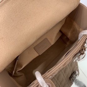Подлинный продукт  【Dior Ultra-matte 24 см】 Lady Di.or Новая ко