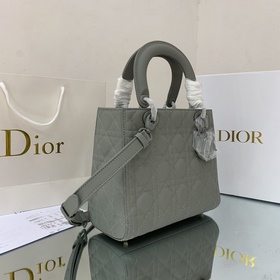 Подлинный продукт  【Dior Ultra-matte 24 см】 Lady Di.or Новая ко