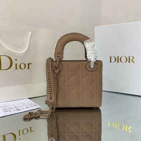 Подлинный цвет Матовая кожаная сумка Lady Dior с клапаном и цепо