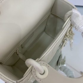 Подлинный цвет Матовая кожаная сумка Lady Dior с клапаном и цепо