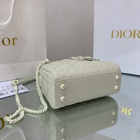 Подлинный цвет Матовая кожаная сумка Lady Dior с клапаном и цепо
