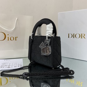 Подлинный цвет Матовая кожаная сумка Lady Dior с клапаном и цепо