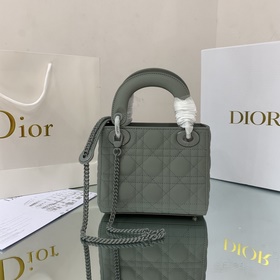 Подлинный цвет Матовая кожаная сумка Lady Dior с клапаном и цепо