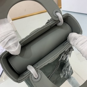 Подлинный цвет Матовая кожаная сумка Lady Dior с клапаном и цепо