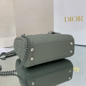 Подлинный цвет Матовая кожаная сумка Lady Dior с клапаном и цепо