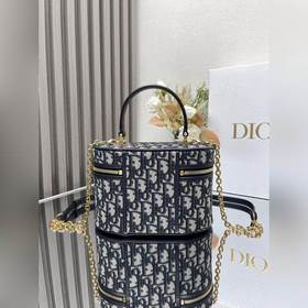 Подлинный продукт  Новая модель Dior 30 Montaigne Small Vanity H