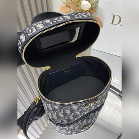 Подлинный продукт  Новая модель Dior 30 Montaigne Small Vanity H