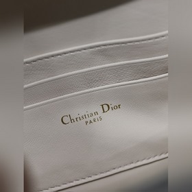 Подлинный продукт, высокое качество Мини-сумочка Dior Miss Daisy 