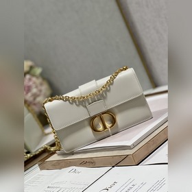 Подлинная сумка Dior. r 30 Montaigne East-West с цепочкой Эта сум