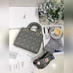 Подлинный продукт  Dior Серия значков My Lady Каждая женщина д