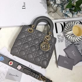 Подлинный продукт  Dior Серия значков My Lady Каждая женщина д