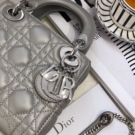 Подлинный продукт  Dior Mini Lady Classic серия Диана всегда бы