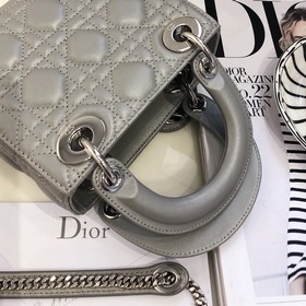 Подлинный продукт  Dior Mini Lady Classic серия Диана всегда бы