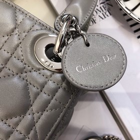Подлинный продукт  Dior Mini Lady Classic серия Диана всегда бы