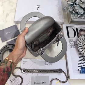 Подлинный продукт  Dior Mini Lady Classic серия Диана всегда бы