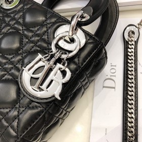 Подлинный продукт  Dior Mini lady classic серия Диана всегда был