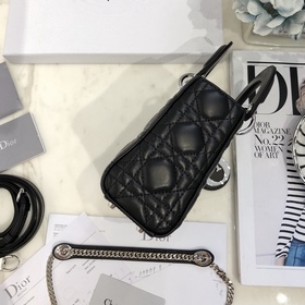 Подлинный продукт  Dior Mini lady classic серия Диана всегда был