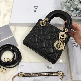 Подлинный продукт  Dior Mini lady classic серия Диана всегда был