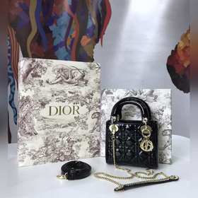 Подлинный продукт Dior Classic Diana. Если вы ищете сумку на долг