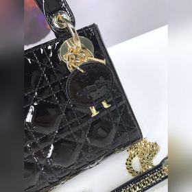 Подлинный продукт Dior Classic Diana. Если вы ищете сумку на долг