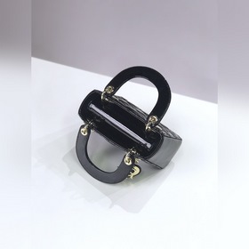 Подлинный продукт Dior Classic Diana. Если вы ищете сумку на долг