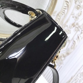 Подлинный продукт Dior, лакированная кожа, черный, золотая застеж