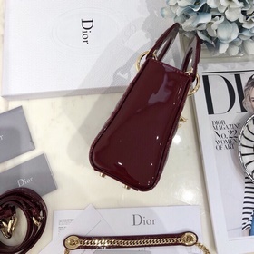 Подлинная сумка Dior с тремя отделениями двумя цепочками, которые