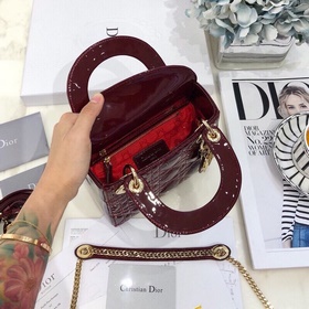 Подлинная сумка Dior с тремя отделениями двумя цепочками, которые