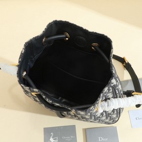 Эта сумка Dior Nolita из новой коллекции осень 2024 года представ