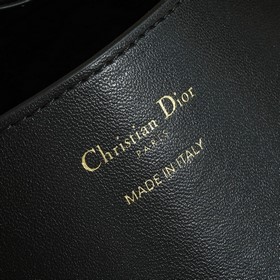 Эта сумка Dior Nolita из новой коллекции осень 2024 года представ