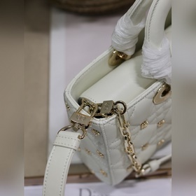 Подлинный продукт, высокое качество Сумка LADY D-JOY среднего раз