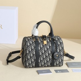 Сумка Dior Groove 25 из оригинальной кожи, изготовленная в США, о