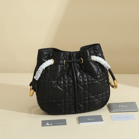Эта сумка Dior Nolita из новой коллекции осень 2024 года представ