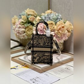Подлинная мини-сумка для телефона Dior BOOK TOTE «Apricot Tiger» 