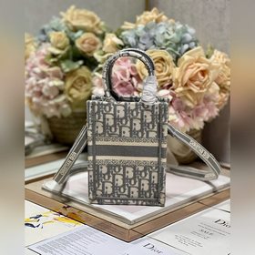 Подлинная мини-сумка для телефона Dior BOOK TOTE «Old Flower Grey