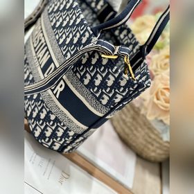 Подлинная сумка Dior с вышивкой «Синяя сумка с плечевым ремнем и 