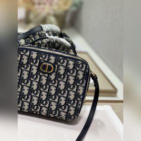 Подлинная сумка Dior Caro с цепочкой Тщательно изготовлена с испо