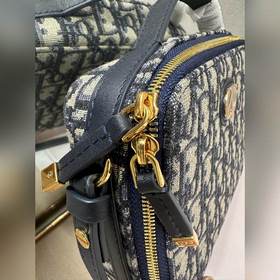 Подлинная сумка Dior Caro с цепочкой Тщательно изготовлена с испо