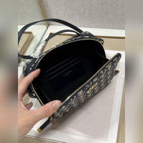 Подлинная сумка Dior Caro с цепочкой Тщательно изготовлена с испо