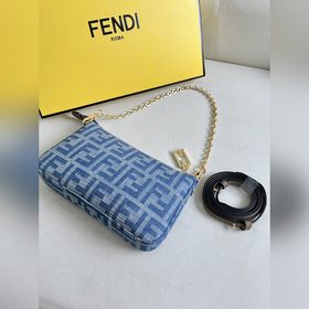 Джинсовая сумка Классическая сумка FENDI с маджонгом уже в продаж