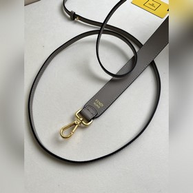 Голубой серый Mon Tresor Мини-сумка из светло-голубой кожи. Подро