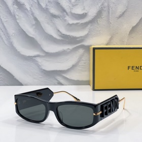 Fendi  МОДЕЛЬ： FE40120I РАЗМЕР： 56 19-140
