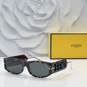 Fendi  МОДЕЛЬ： FE40120I РАЗМЕР： 56 19-140