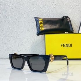 Fendi  МОДЕЛЬ： FD40219 РАЗМЕР： 53-21-140