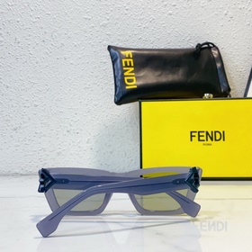 Fendi  МОДЕЛЬ： FD40219 РАЗМЕР： 53-21-140